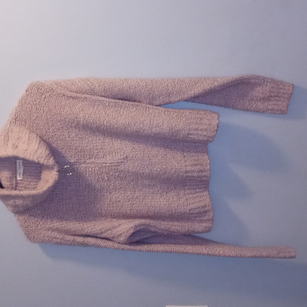 Aeropostale pullover sweatshirt size small. Light pink